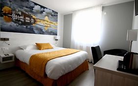 Logis Hôtel - La Chambre D'amiens  3*